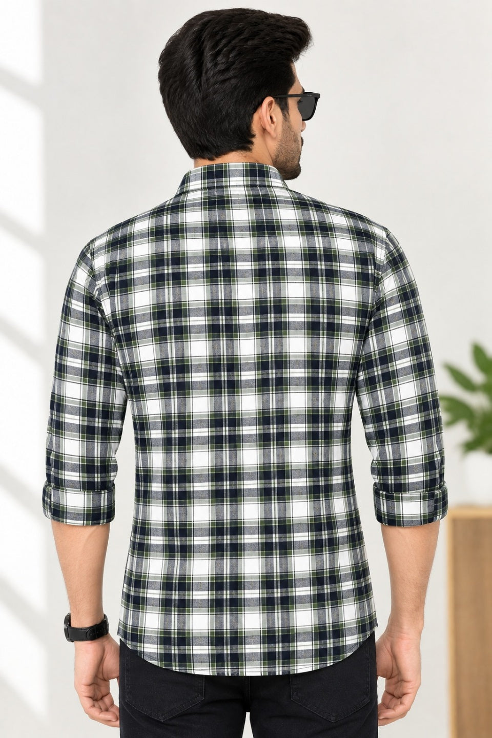 Men Relaxed Checked Casual Shirt