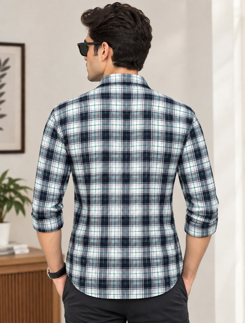 Men Relaxed Checked Casual Shirt