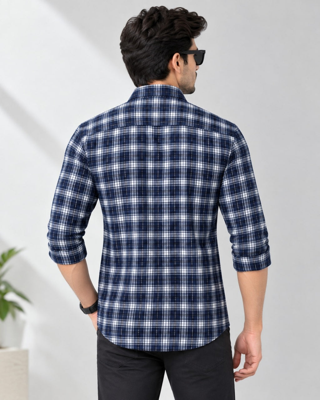 Men Relaxed Checked Casual Shirt